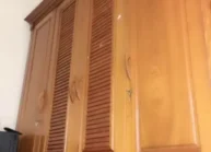Bé Min cứ muốn khoe con hàu mọng nước với các anh thôi