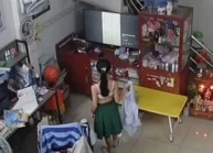 Camera em nữ sinh thay đồ