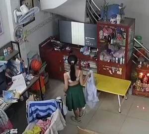 Camera em nữ sinh thay đồ