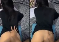 Dập em khi em đang học bài