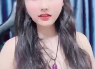 Hà 2k5 đại học Công Nghiệp, tối về live app thêm kiếm chút tiền ăn học
