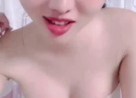 leak full clip phòng live mất phí của em Nhi 2k5 cho anh em đey